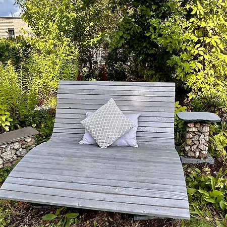 Mittwald Star - Garten Eingezaeunt, Terasse, Familie, Hund *