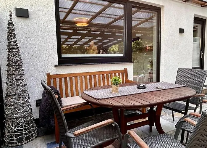 Mittwald Star - Garten Eingezaeunt, Terasse, Familie, Hund Dom wakacyjny