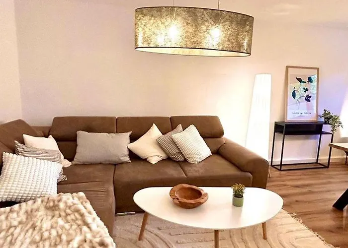 Mittwald Star - Garten Eingezaeunt, Terasse, Familie, Hund *