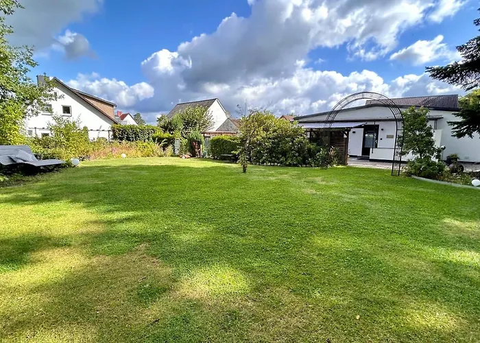 Mittwald Star - Garten Eingezaeunt, Terasse, Familie, Hund Espelkamp-Mittwald